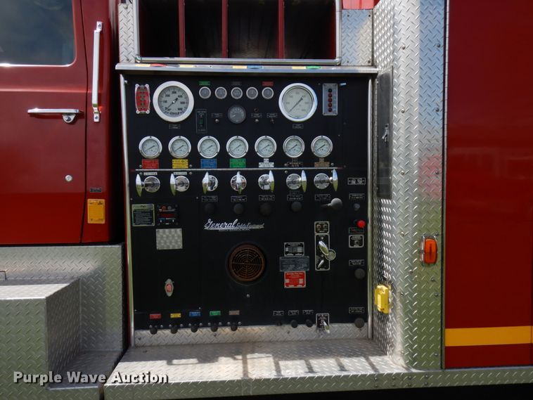 image for item IT9250 1988 Ford L9000  pumper fire truck