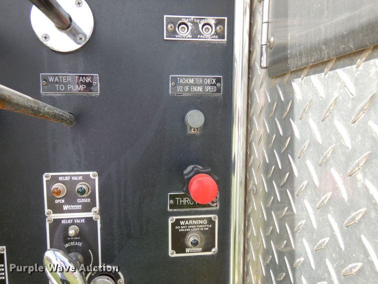 image for item IT9250 1988 Ford L9000  pumper fire truck