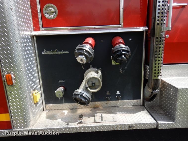 image for item IT9250 1988 Ford L9000  pumper fire truck