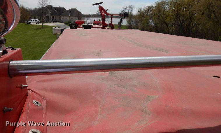 image for item IT9250 1988 Ford L9000  pumper fire truck