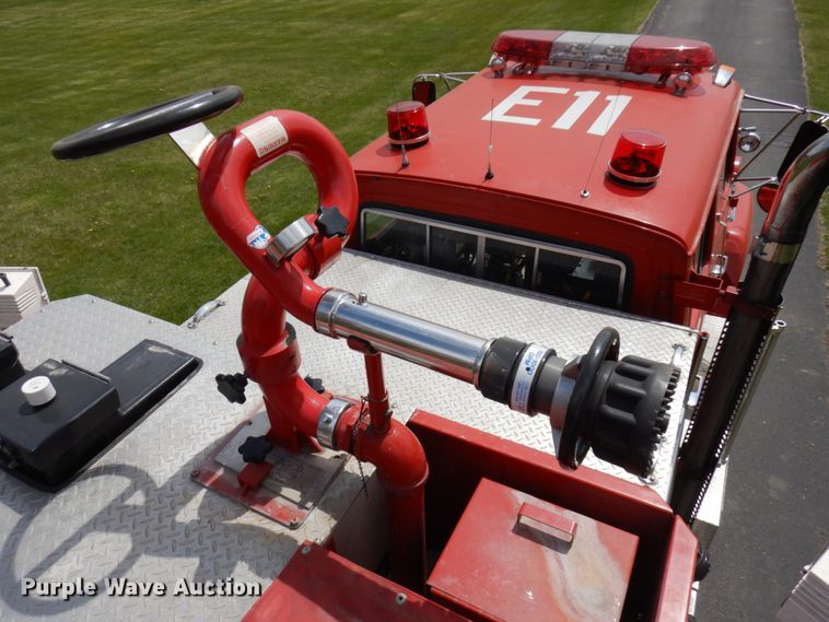 image for item IT9250 1988 Ford L9000  pumper fire truck