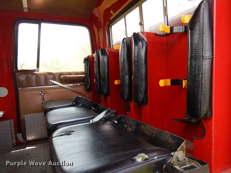 image for item IT9250 1988 Ford L9000  pumper fire truck