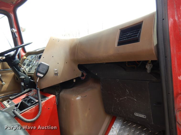 image for item IT9250 1988 Ford L9000  pumper fire truck