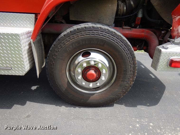 image for item IT9250 1988 Ford L9000  pumper fire truck