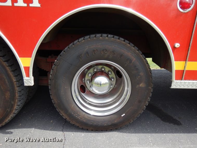 image for item IT9250 1988 Ford L9000  pumper fire truck