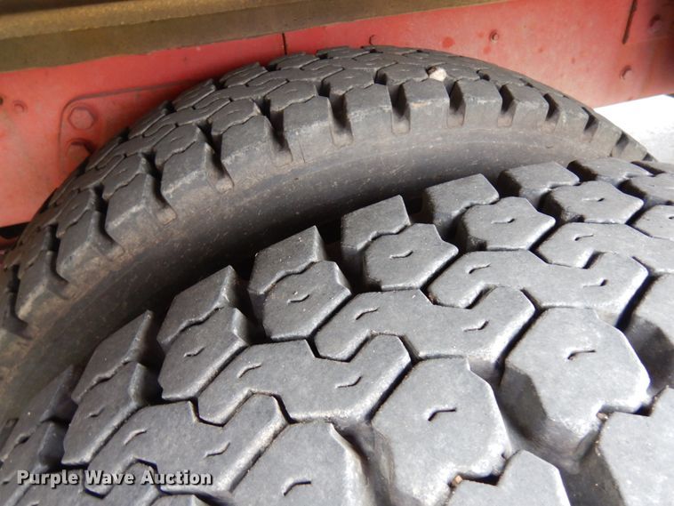 image for item IT9250 1988 Ford L9000  pumper fire truck