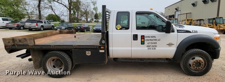 image for item IV9034 2014 Ford F450 Super Duty  SuperCab flatbed truck