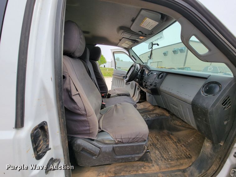 image for item IV9034 2014 Ford F450 Super Duty  SuperCab flatbed truck