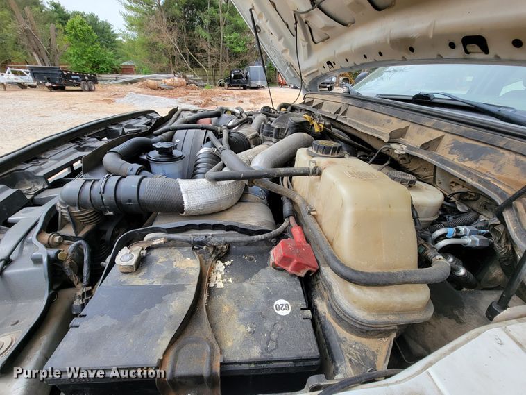 image for item IV9034 2014 Ford F450 Super Duty  SuperCab flatbed truck