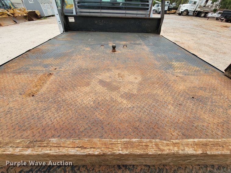 image for item IV9034 2014 Ford F450 Super Duty  SuperCab flatbed truck