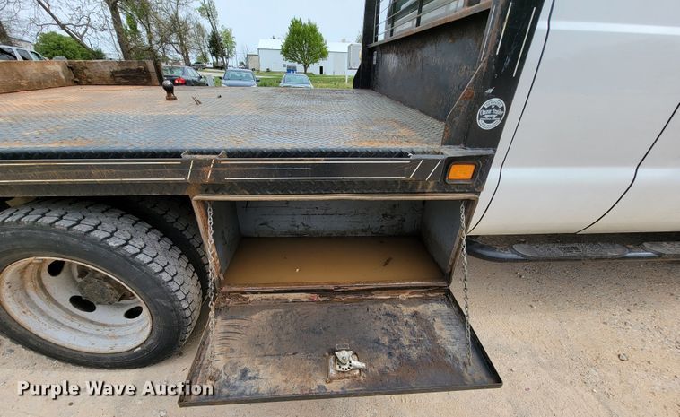 image for item IV9034 2014 Ford F450 Super Duty  SuperCab flatbed truck