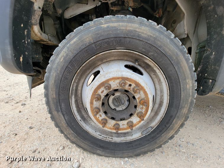 image for item IV9034 2014 Ford F450 Super Duty  SuperCab flatbed truck