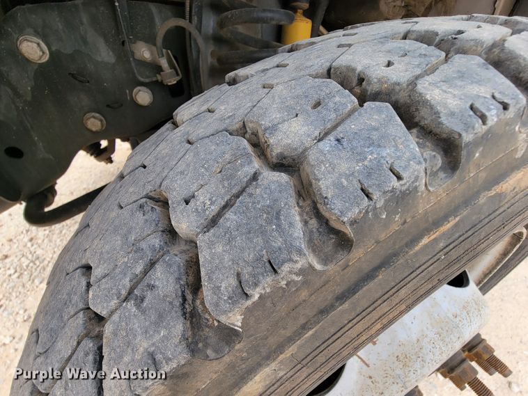 image for item IV9034 2014 Ford F450 Super Duty  SuperCab flatbed truck