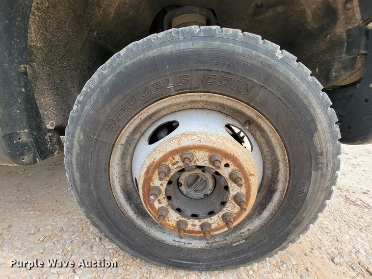 image for item IV9034 2014 Ford F450 Super Duty  SuperCab flatbed truck