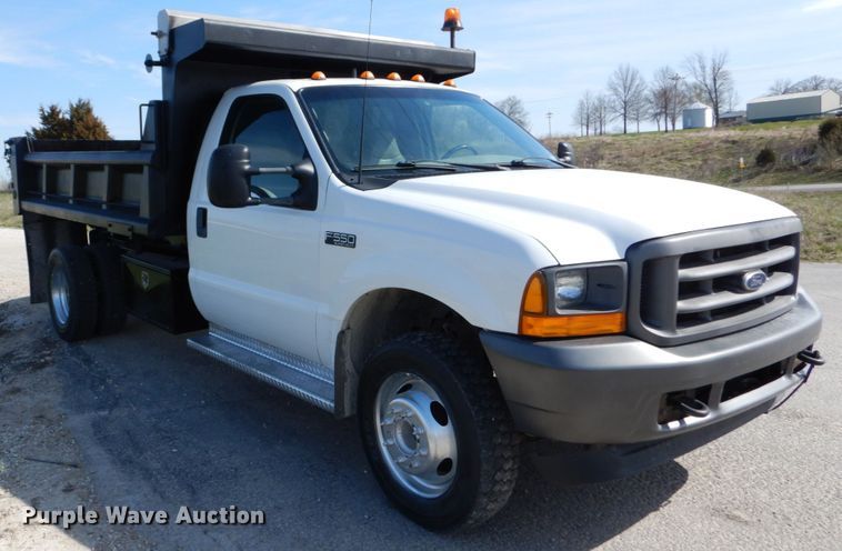 image for item IY9533 2001 Ford F550 Super Duty XL  dump truck