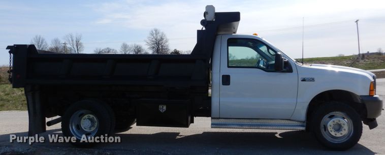 image for item IY9533 2001 Ford F550 Super Duty XL  dump truck