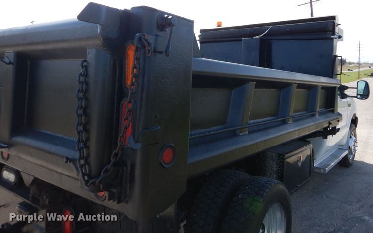 image for item IY9533 2001 Ford F550 Super Duty XL  dump truck