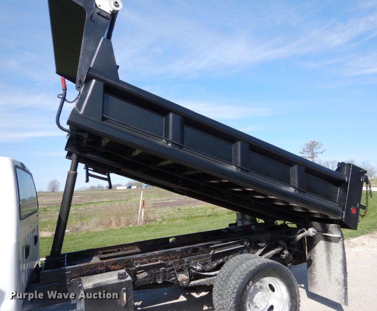 image for item IY9533 2001 Ford F550 Super Duty XL  dump truck