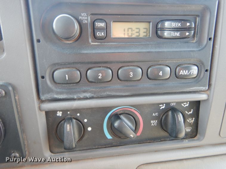 image for item IY9533 2001 Ford F550 Super Duty XL  dump truck