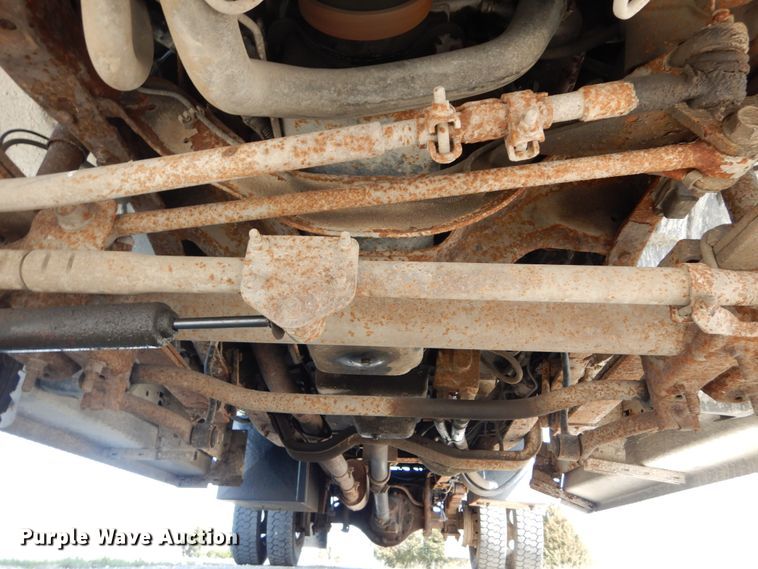 image for item IY9533 2001 Ford F550 Super Duty XL  dump truck