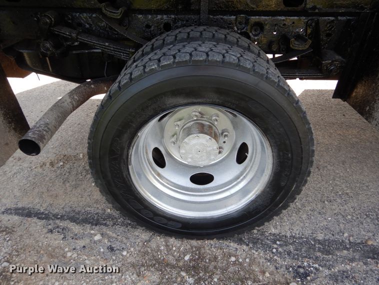 image for item IY9533 2001 Ford F550 Super Duty XL  dump truck