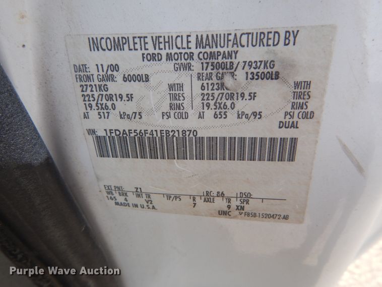 image for item IY9533 2001 Ford F550 Super Duty XL  dump truck