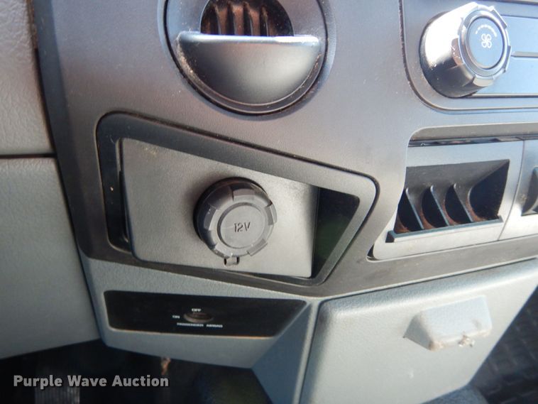 image for item IY9691 2013 Ford F450 Super Duty XL  SuperCab utility / service truck