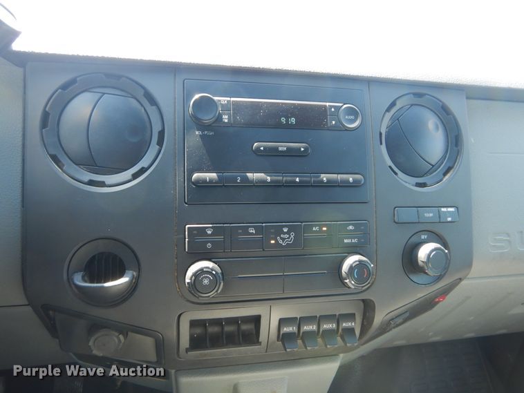 image for item IY9691 2013 Ford F450 Super Duty XL  SuperCab utility / service truck