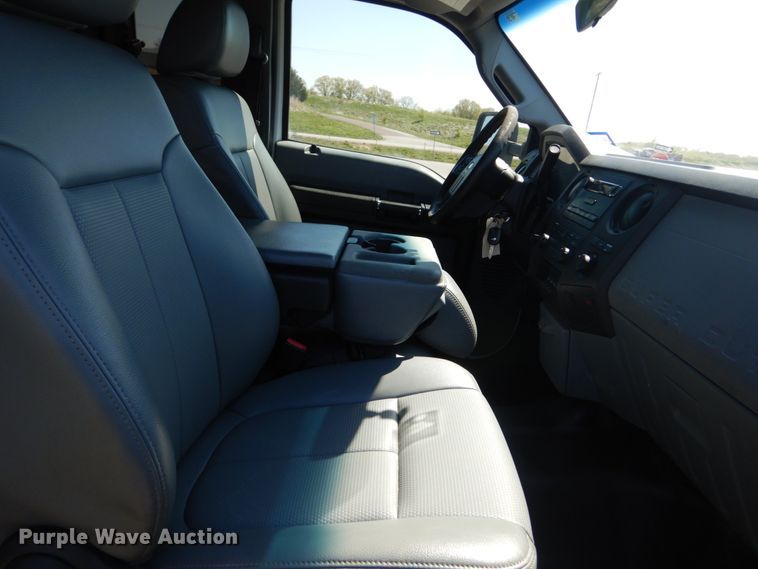 image for item IY9691 2013 Ford F450 Super Duty XL  SuperCab utility / service truck