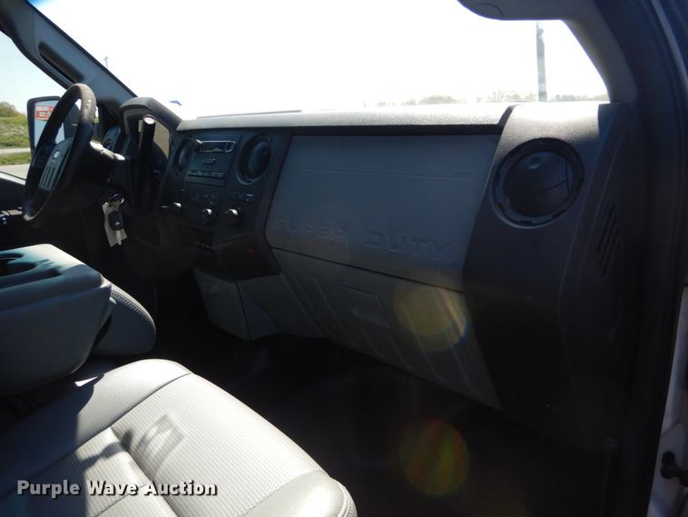 image for item IY9691 2013 Ford F450 Super Duty XL  SuperCab utility / service truck