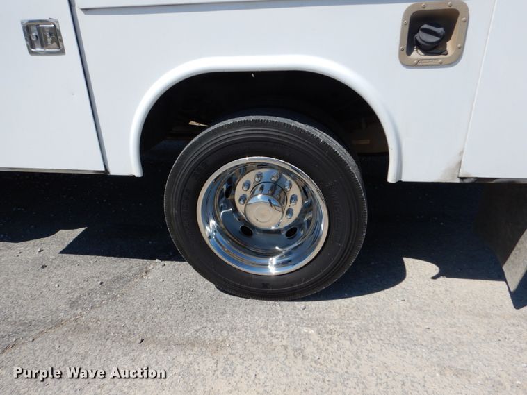 image for item IY9691 2013 Ford F450 Super Duty XL  SuperCab utility / service truck