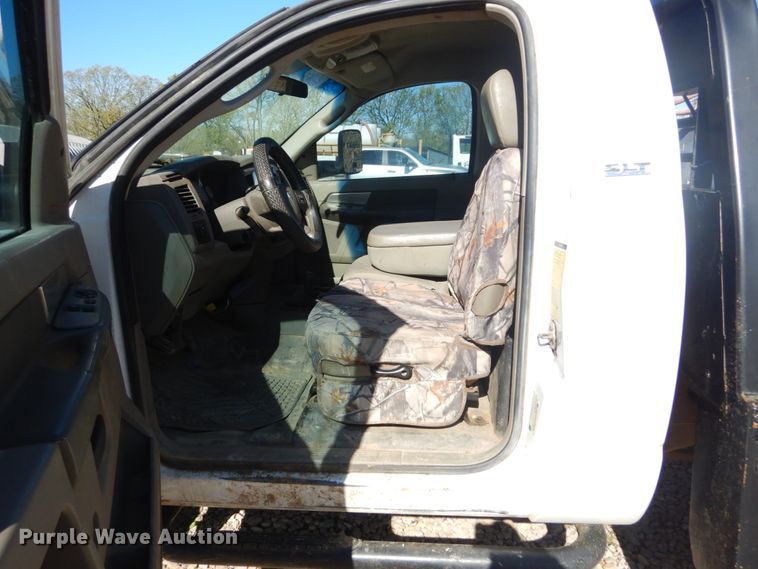 image for item IY9715 2009 Dodge Ram 4500  flatbed truck
