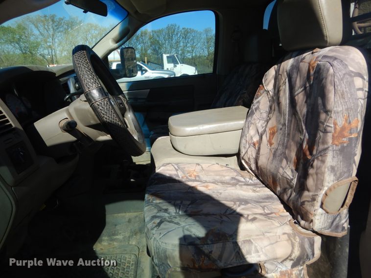 image for item IY9715 2009 Dodge Ram 4500  flatbed truck