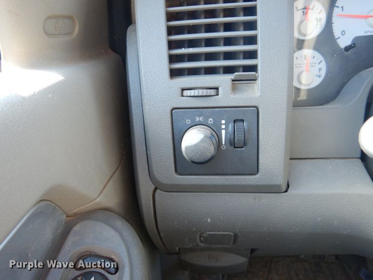 image for item IY9715 2009 Dodge Ram 4500  flatbed truck