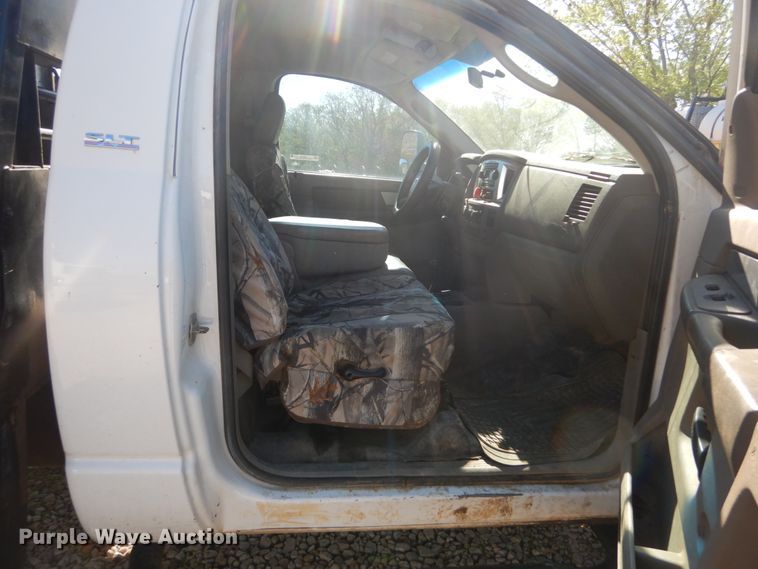 image for item IY9715 2009 Dodge Ram 4500  flatbed truck