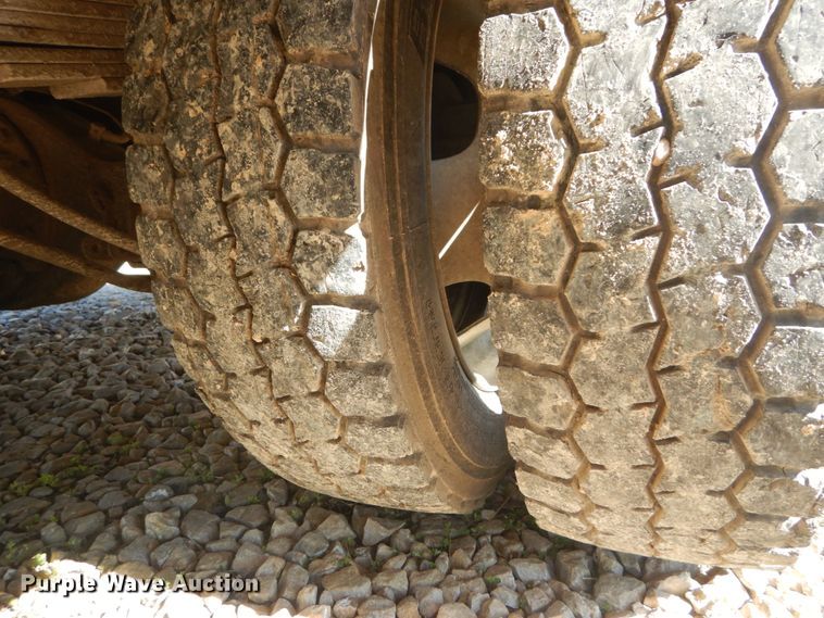 image for item IY9715 2009 Dodge Ram 4500  flatbed truck