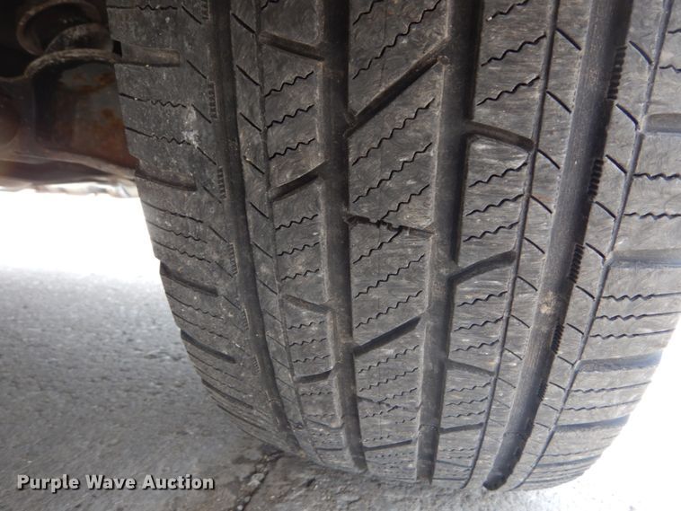 image for item IY9720 2002 Chevrolet Suburban 1500  SUV