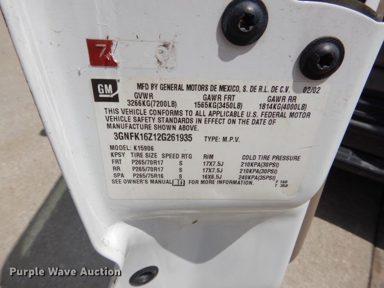 image for item IY9720 2002 Chevrolet Suburban 1500  SUV