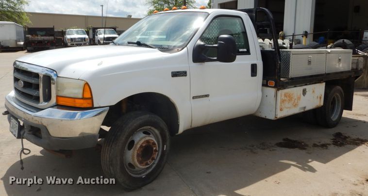 image for item IY9727 2001 Ford F450 Super Duty XL  flatbed truck