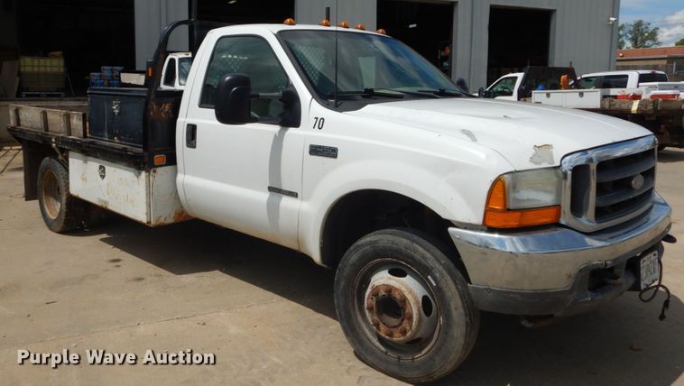 image for item IY9727 2001 Ford F450 Super Duty XL  flatbed truck