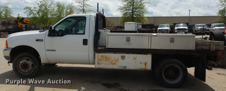 image for item IY9727 2001 Ford F450 Super Duty XL  flatbed truck