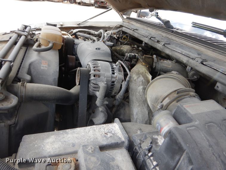 image for item IY9727 2001 Ford F450 Super Duty XL  flatbed truck