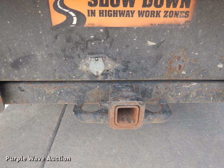 image for item IY9728 2002 Ford F550 Super Duty  flatbed truck