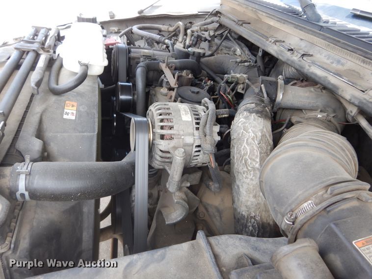 image for item IY9728 2002 Ford F550 Super Duty  flatbed truck