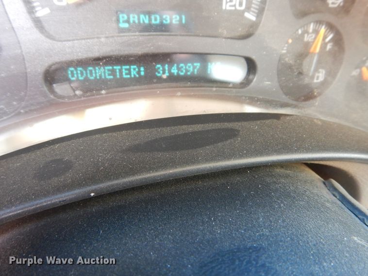 image for item IY9730 2003 Chevrolet Silverado 1500  Ext. Cab pickup truck