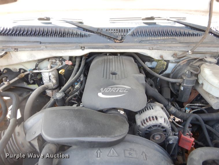 image for item IY9730 2003 Chevrolet Silverado 1500  Ext. Cab pickup truck