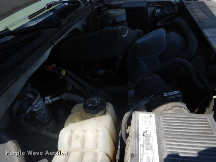 image for item IY9730 2003 Chevrolet Silverado 1500  Ext. Cab pickup truck