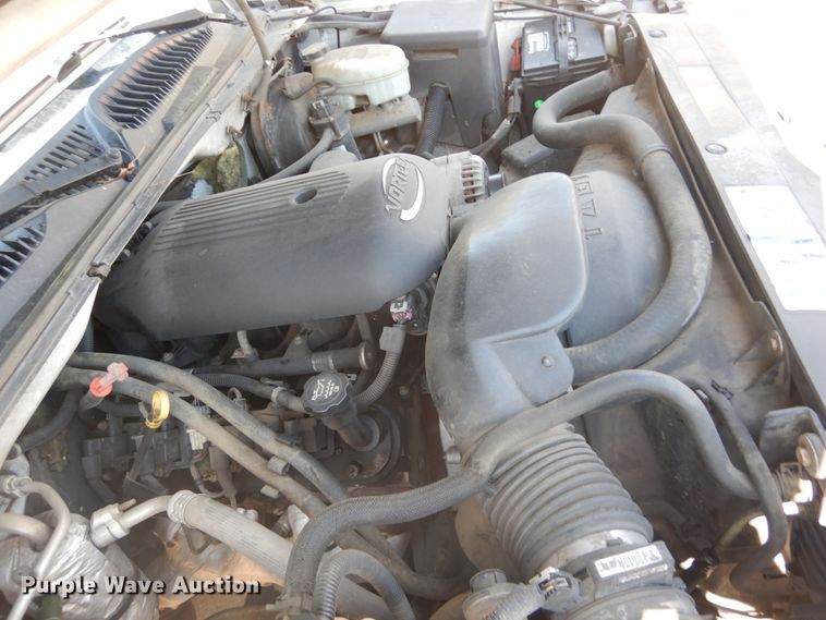 image for item IY9730 2003 Chevrolet Silverado 1500  Ext. Cab pickup truck