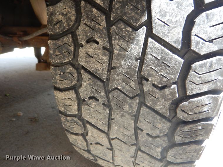 image for item IY9730 2003 Chevrolet Silverado 1500  Ext. Cab pickup truck