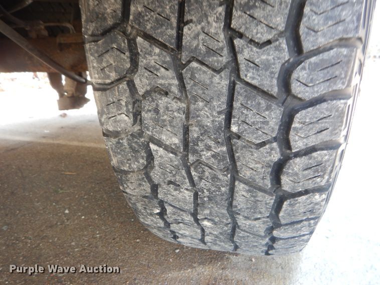 image for item IY9730 2003 Chevrolet Silverado 1500  Ext. Cab pickup truck